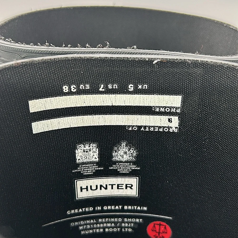 Hunter Black Buckle Quarter Height Rain Boots Shoes **Size 7** ☔️☔️ - Picture 7 of 9